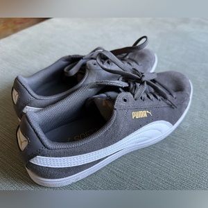 New grey puma sneakers